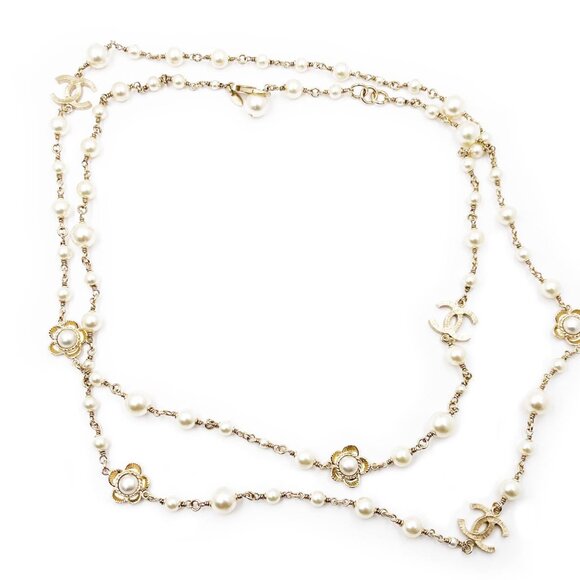 Chanel Gold Scratchy CC Gold Flower Pearl Long Necklace - Picture 1 of 5